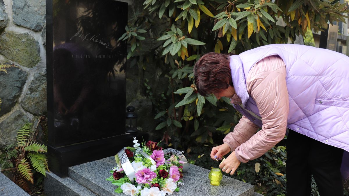 Přerov si pronajme hrob svého rodáka Josefa Kainara na pražském Vyšehradě